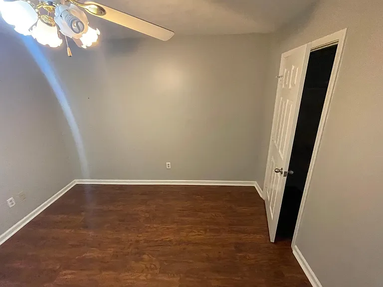 1717 Point West Dr — Photo 30