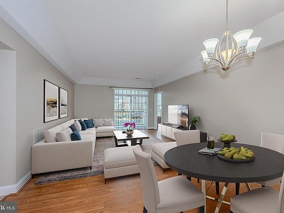 2nd image of 10275 Fountain Cir APT 201