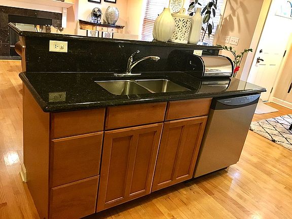 5th image of 5417 Oakwood Dr