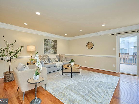 3rd image of 8310 Ewing Pl