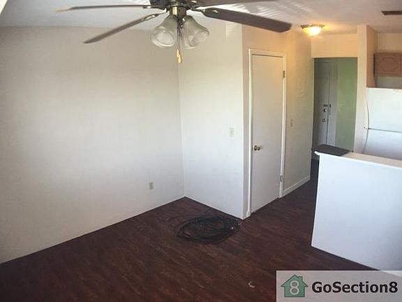 5th image of 2102 Tower Blvd APT 203