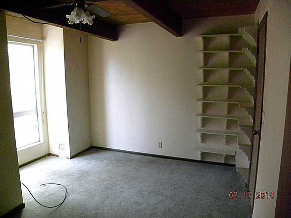 5th image of 32571 Scandia Dr