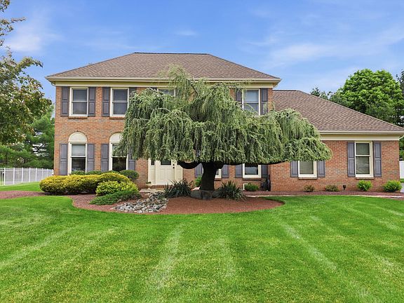 2nd image of 68 Hals Dr