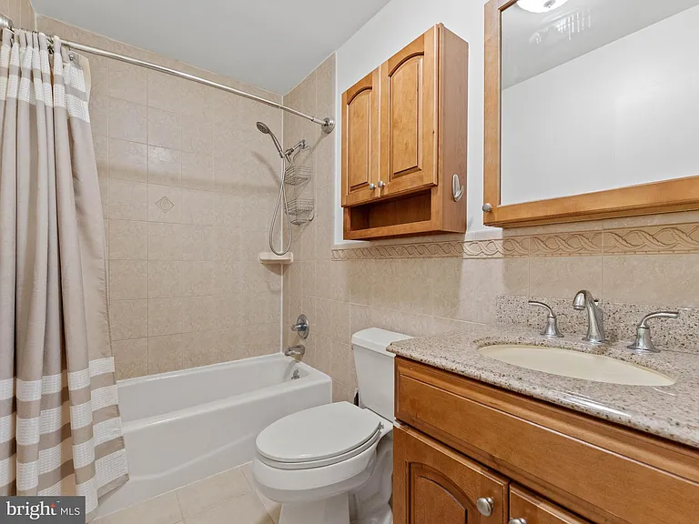 1809 Silver Ct — Photo 14