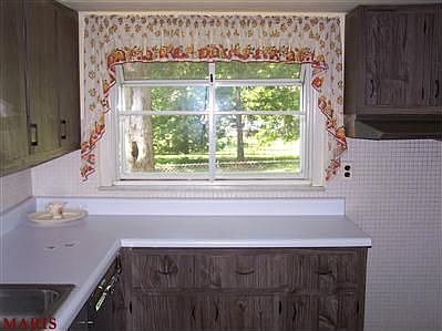 5th image of 10291 Donna Dr
