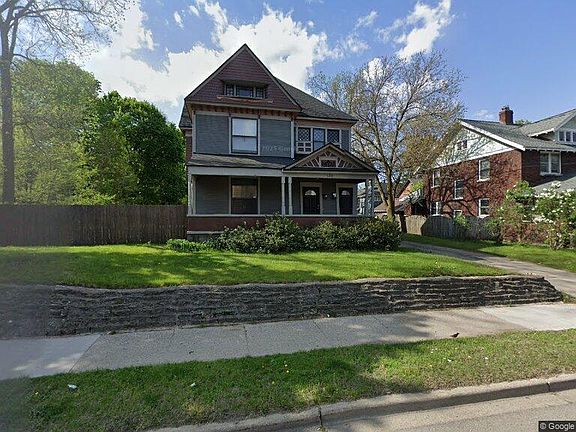 3rd image of 150 Burton St SE APT 1