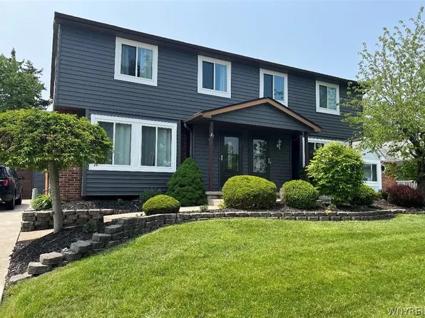 2 Red Oak Dr, Cheektowaga, NY 14227