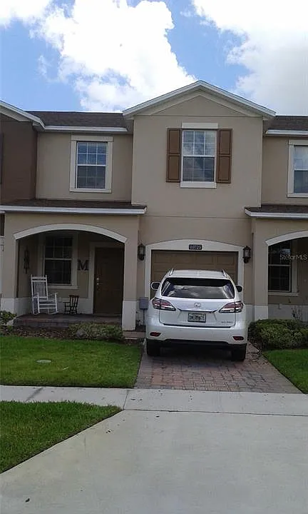 10725 Savannah Landing Cir