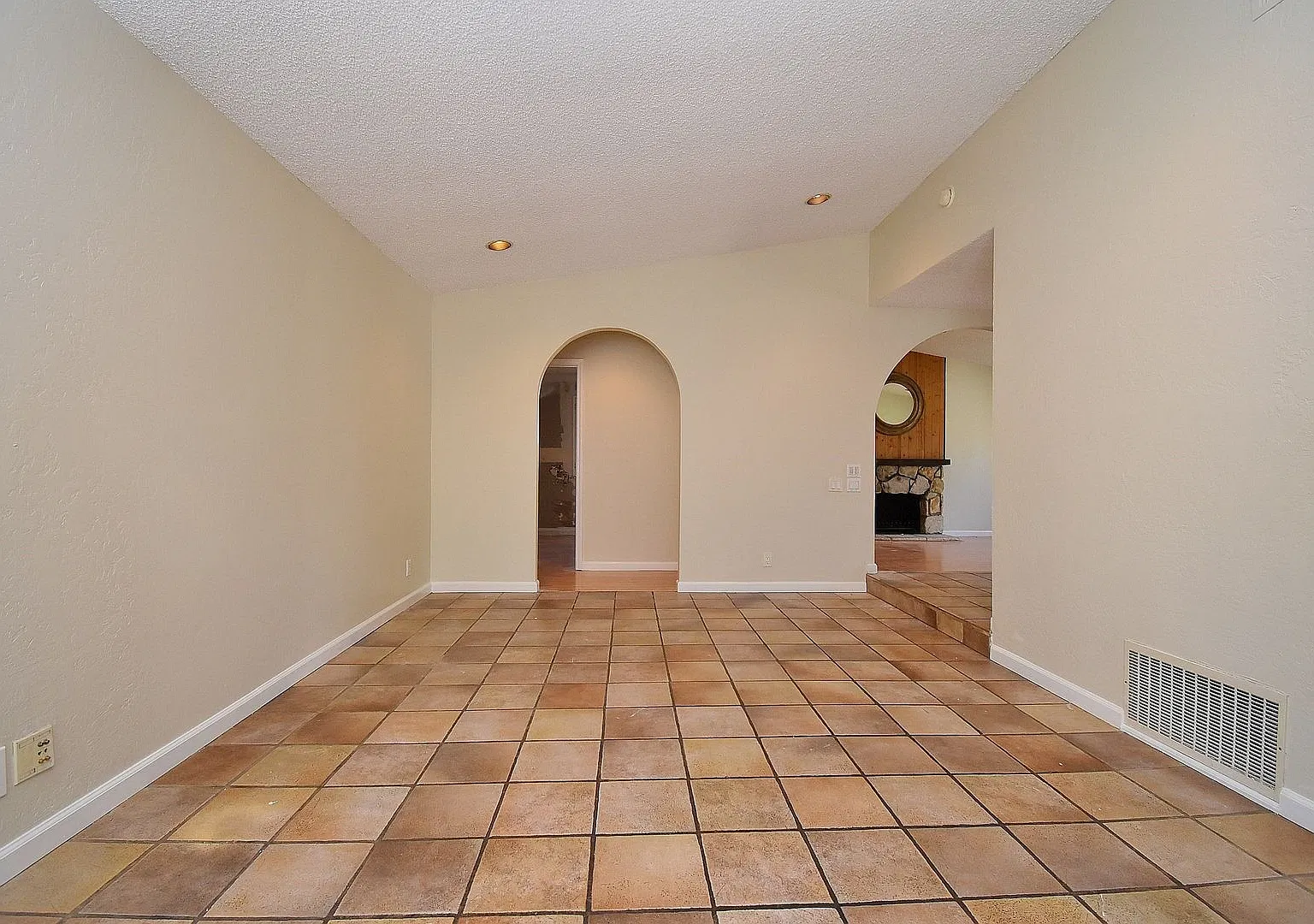 $4,195 | Beautiful 4BR/2BA Home in Central Fremont! — Photo 4