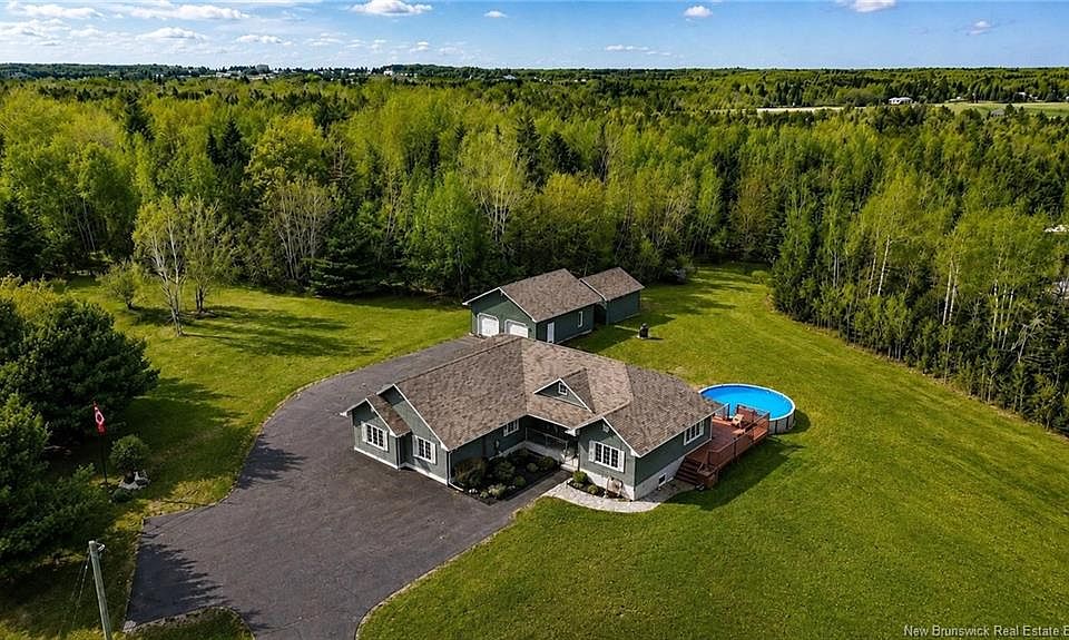 1st image of 76 Daniel Dr