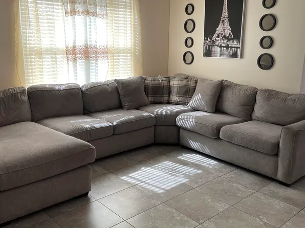 834 SW Worcester Lane, Port St Lucie, FL 34953