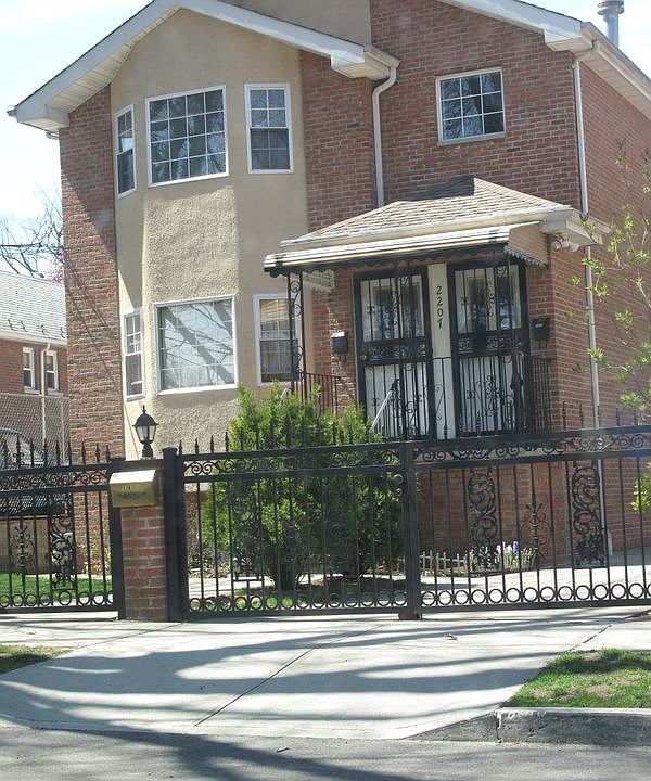 1st image of 2207 Delanoy Ave #2