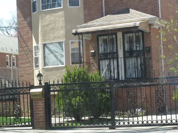 2207 Delanoy Ave #2, Bronx, NY 10469