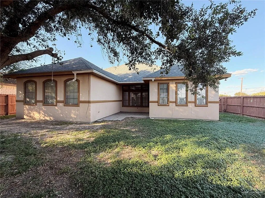 3 bed, 2.5 bath, 1793 sqft, $1,800 — Photo 3