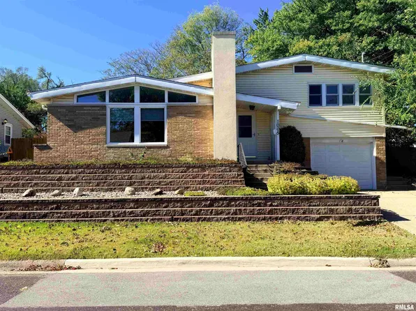 1005 Edison Ct, Pekin, IL 61554