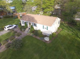 2 California Ave, Assonet, MA 02702