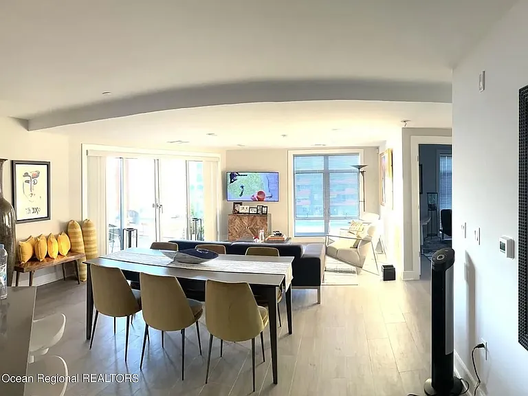 345 Ocean — Photo 7