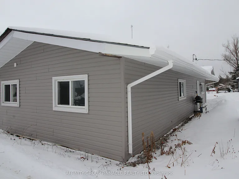 26 Stoney Creek Rd #2 — Photo 2