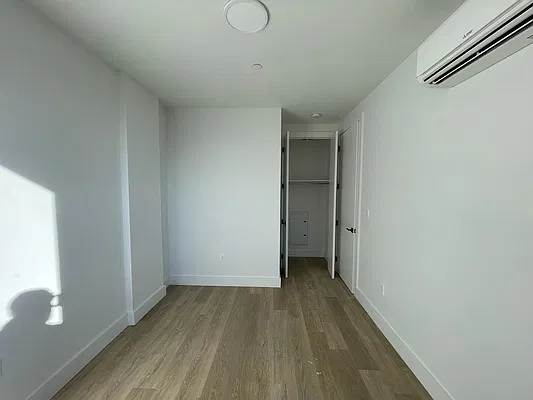 Rented by Aron Fried, LREB | media 10
