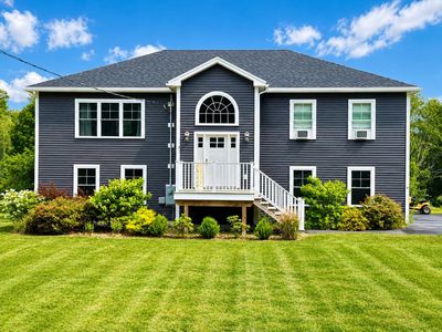1197 Western Avenue, Hampden, ME, 04444