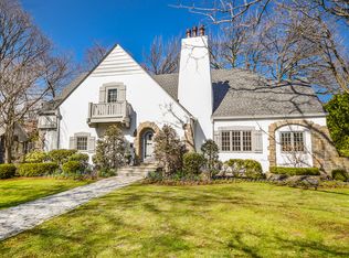 61 Halls Ln, Rye, NY 10580