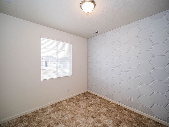 3rd image of 3297 S Hawk Dr