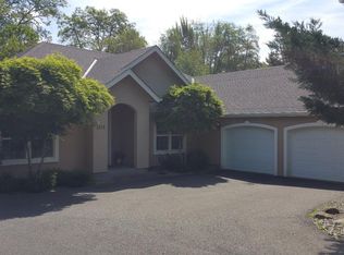 1328 NW B St, Grants Pass, OR