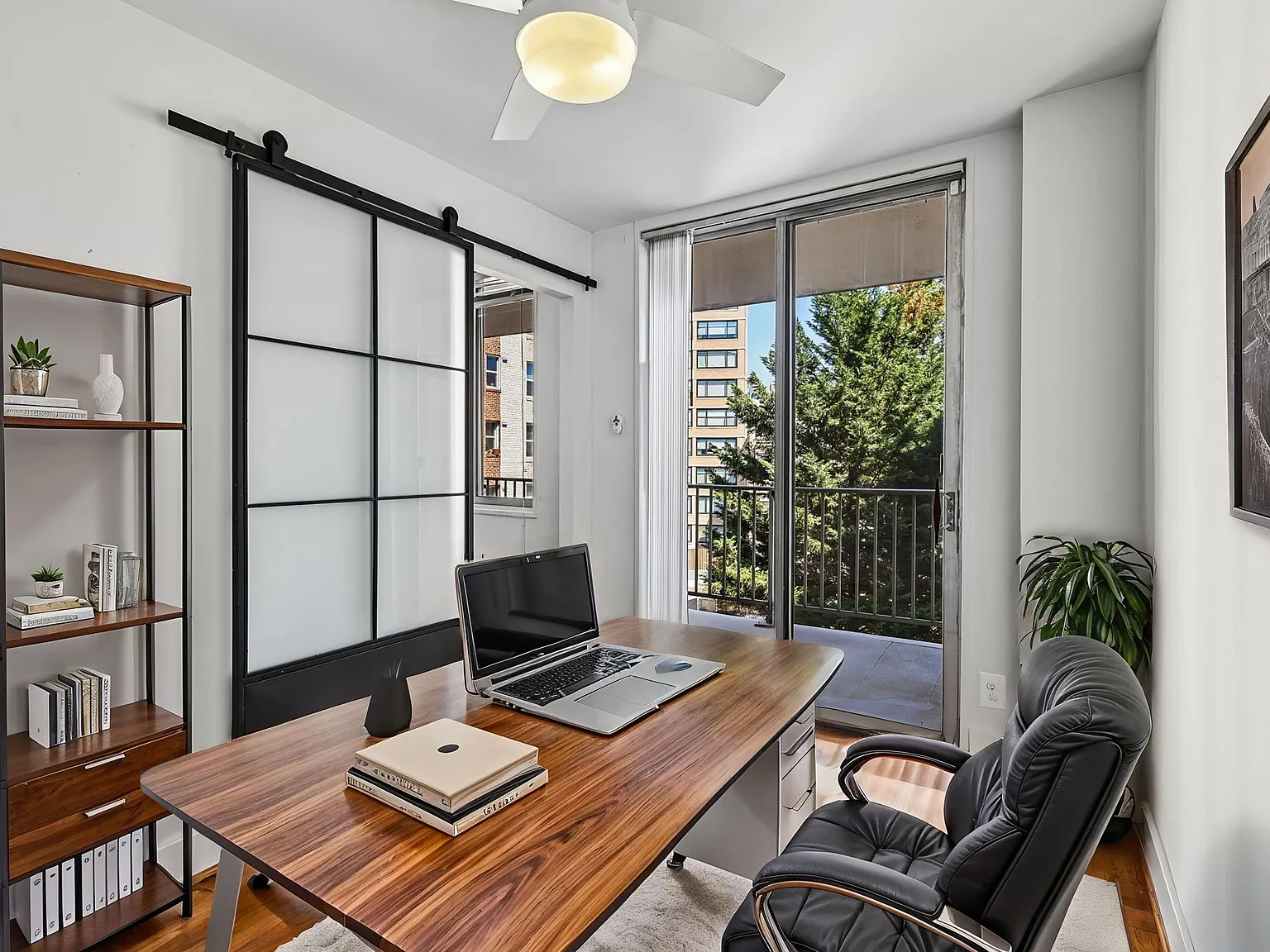 The Seville — Photo 2