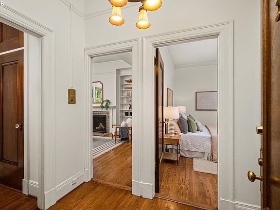 5th image of 2141 NW Davis St APT 104