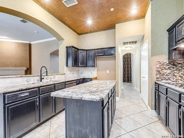 4 bed, 3.0 bath, 2980 sqft, $2,900 — Photo 4