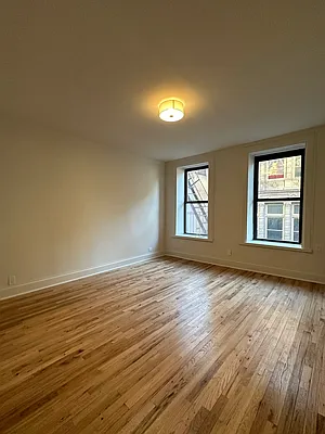 Rented by Peter R. Hungerford, LREB | media 12