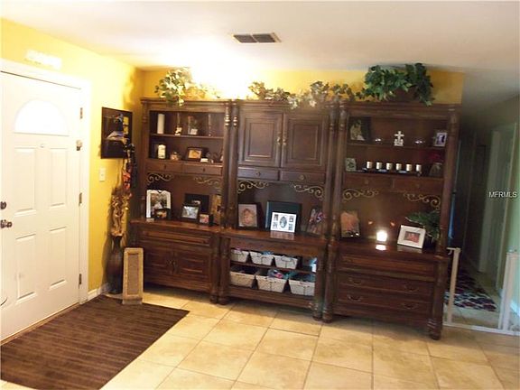 3rd image of 2098 Westfall Dr