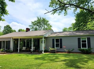 327 Calla Rd W, Poland, OH 44514