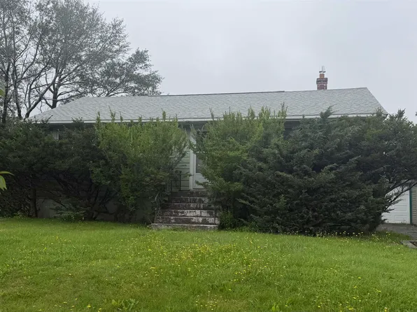 6 Lucien Dr, Dartmouth, NS B2W 2H8