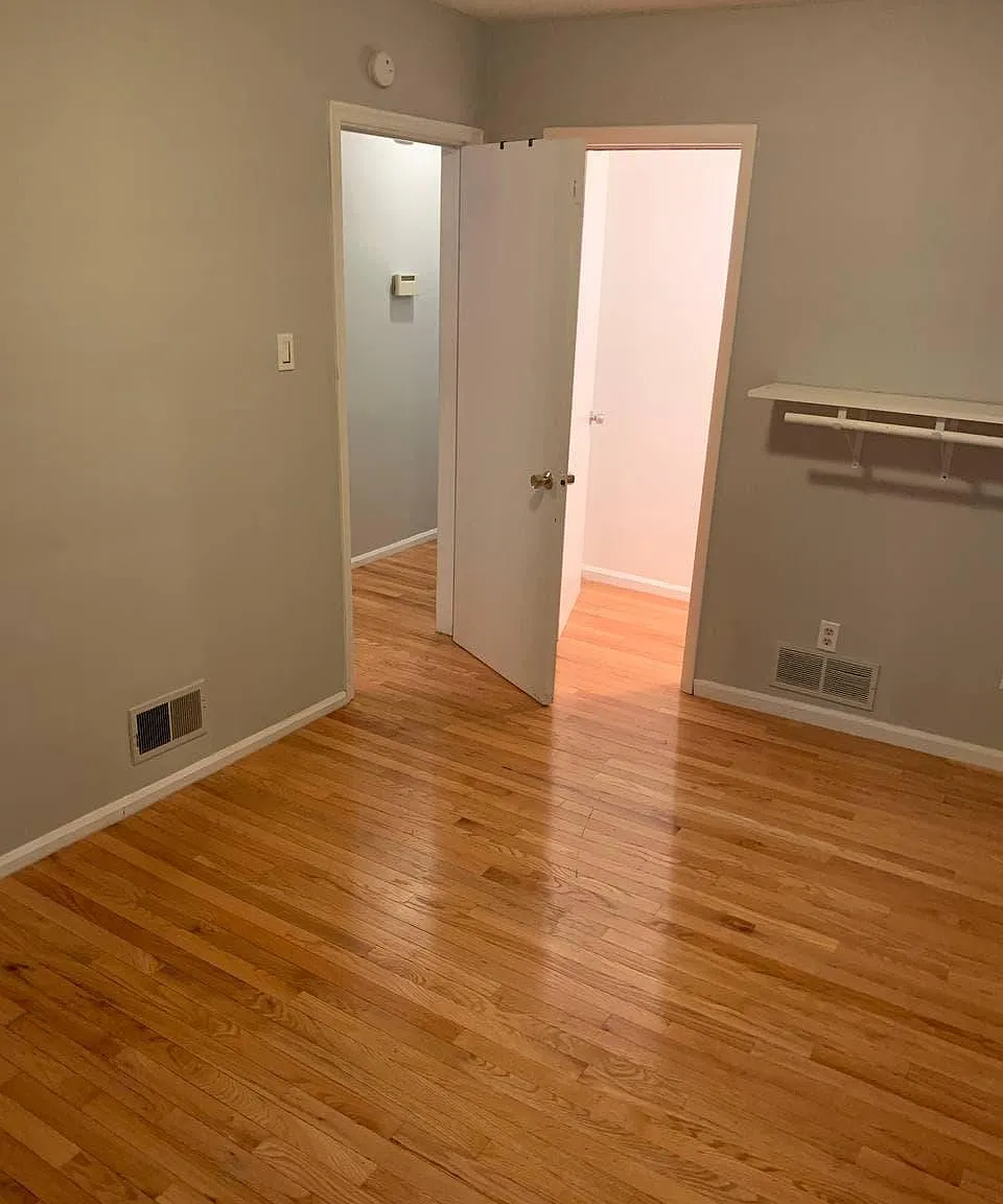 3 bed, 1261 sqft, $2,200 — Photo 4
