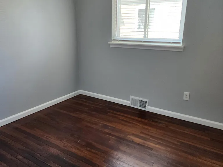 2401 Waltz Ave — Photo 9