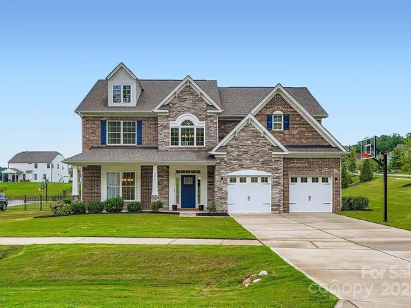 204 Bouchard Dr, Waxhaw, NC 28173