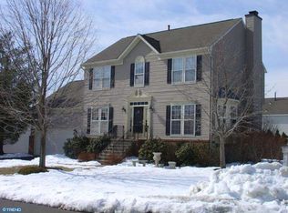 2 Avalon Rd, Pennington, NJ 08534