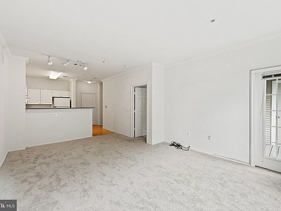5th image of 3021 Nicosh Cir Unit 1307
