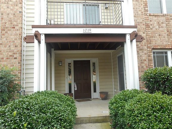 2nd image of 1019 Hollymeade Cir