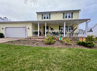652 Cobblestone Dr, Amherst, OH 44001