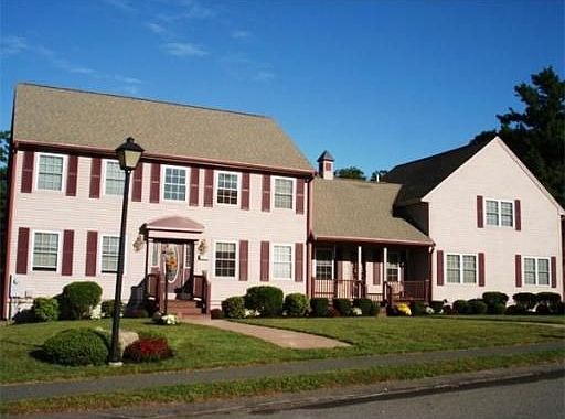 1st image of 7 Horseshoe Dr