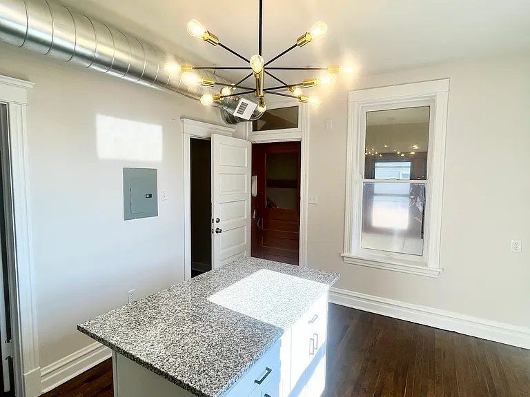 2636 W 23rd St #2R — Photo 4
