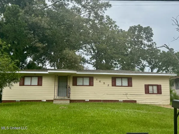 1652 Kentwood Dr, Jackson, MS 39212