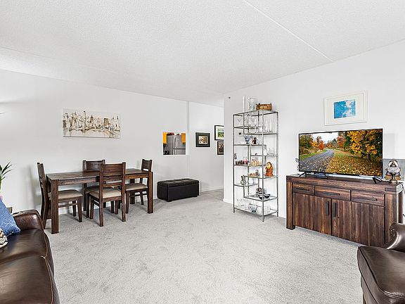 3rd image of 201-233 Eighty Beach St #5H