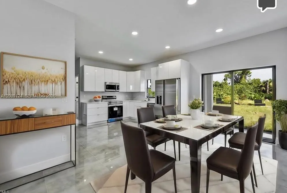 4 bed, 2.0 bath, 1700 sqft, $2,500 — Photo 2