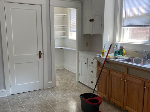 2340 Spring St Floor 1