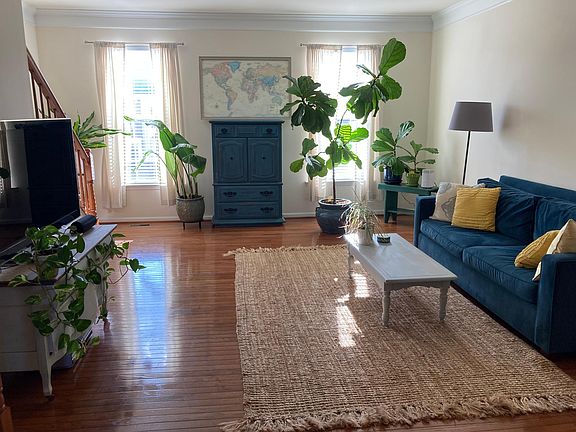 Living room - open concept on 2 floor