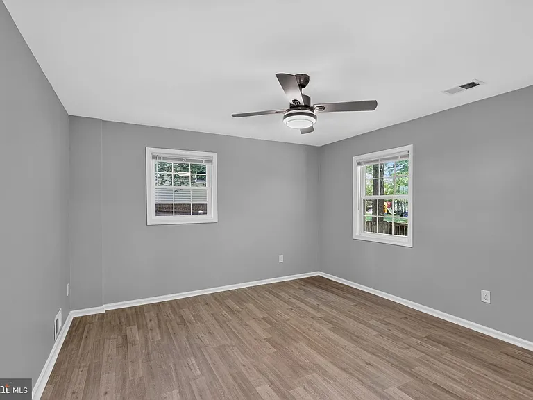 4752 Carterwood Dr — Photo 33