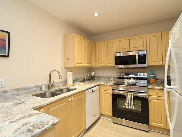 519 Roma Ct #3206 — Photo 17